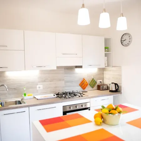 Maria's House 펜션 툴라다